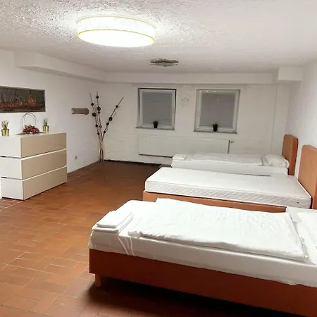 Monteurwohnung In Bei Koeln Апартаменты *