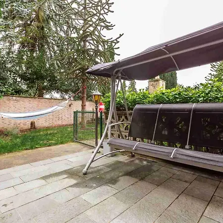 Monteurwohnung In Bei Koeln * Хюрт